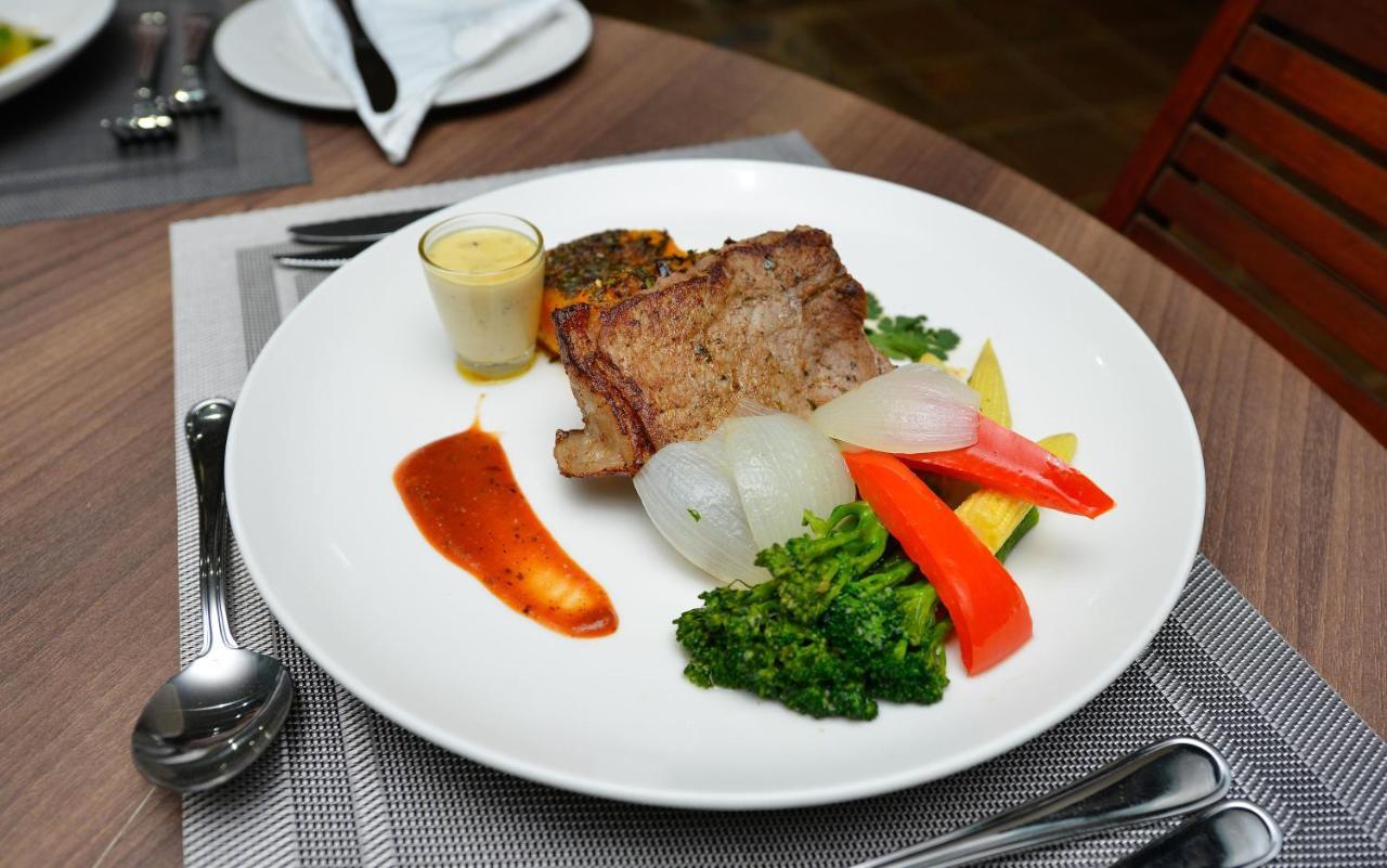 Serurubele Boutique Hotel Bosbokrand Luaran gambar